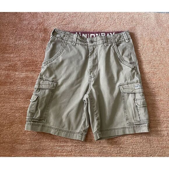 Unionbay  cargo shorts khaki cotton size 34 utility pockets excellent condition - Picture 1 of 9